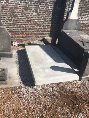 monument funéraire à Aubry Du Hainaut